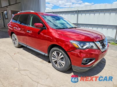 Czwarte zdjęcie samochodu z boku: 2019 NISSAN PATHFINDER SV VIN:5N1DR2MN0KC593929 - miniatura