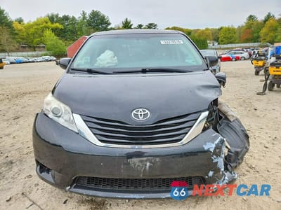 Piąte zdjęcie samochodu w środku: 2017 TOYOTA SIENNA LE VIN:5TDKZ3DC9HS797832 - miniatura