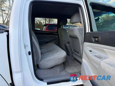 Zdjęcie 6 z 11 samochodu: 2007 TOYOTA TACOMA DOUBLE CAB VIN:5TELU42N57Z432255 - miniatura
