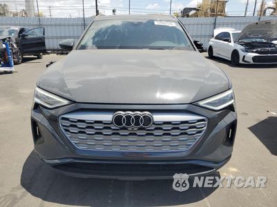 Piąte zdjęcie samochodu w środku: 2024 AUDI Q8 E-TRON PREMIUM PLUS VIN:WA15AAGE3RB040594 - miniatura