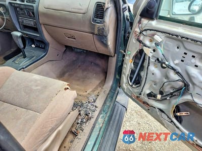 Zdjęcie 12 z 13 samochodu: 1999 TOYOTA 4RUNNER SR5 VIN:JT3GN86R5X0097120 - miniatura