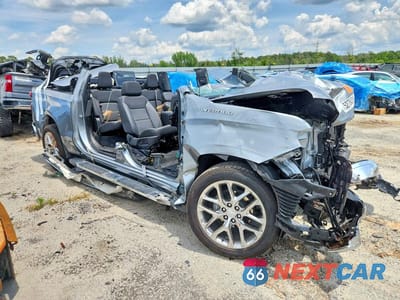 Czwarte zdjęcie samochodu z boku: 2026 CHEVROLET SILVERADO K1500 LTZ VIN:2GCUKGED5T1110289 - miniatura