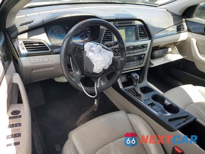 Zdjęcie 8 z 13 samochodu: 2016 HYUNDAI SONATA PLUG-IN HYBRID LIMITED VIN:KMHE54L28GA023568 - miniatura