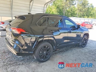 Trzecie zdjęcie samochodu z tyłu: 2023 TOYOTA RAV4 SE VIN:JTM16RFV1PJ034091 - miniatura