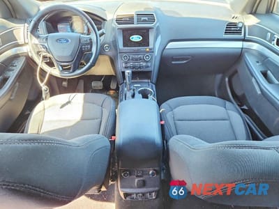 Zdjęcie 8 z 13 samochodu: 2017 FORD EXPLORER XLT VIN:1FM5K8D86HGD73976 - miniatura
