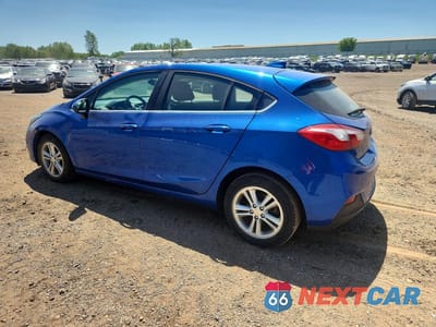 Drugie zdjęcie samochodu z przodu: 2017 CHEVROLET CRUZE LT VIN:3G1BE6SM3HS516539 - miniatura