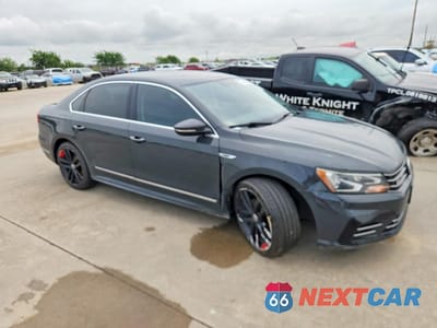 Czwarte zdjęcie samochodu z boku: 2017 VOLKSWAGEN PASSAT R-LINE VIN:1VWDT7A32HC052456 - miniatura