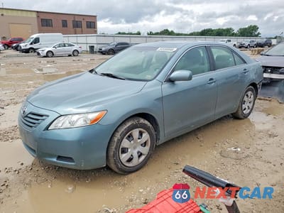 2007 TOYOTA CAMRY LE 4T1BE46K97U725704 - główne zdjęcie licytacji z USA - miniatura