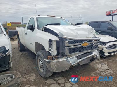 Czwarte zdjęcie samochodu z boku: 2014 CHEVROLET SILVERADO K2500 HEAVY DUTY VIN:1GC0KVCG4EF108612 - miniatura