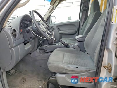 Zdjęcie 7 z 12 samochodu: 2005 JEEP LIBERTY SPORT VIN:1J4GL48K05W717516 - miniatura