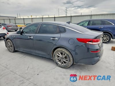 Drugie zdjęcie samochodu z przodu: 2020 KIA OPTIMA LX VIN:5XXGT4L33LG384054 - miniatura
