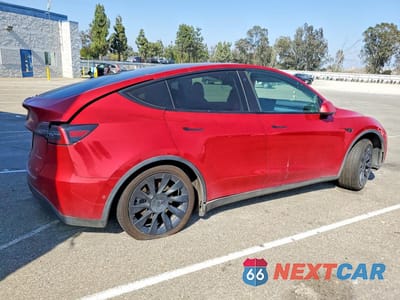 Trzecie zdjęcie samochodu z tyłu: 2021 TESLA MODEL Y VIN:5YJYGDEE2MF285494 - miniatura