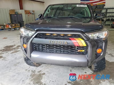 Piąte zdjęcie samochodu w środku: 2016 TOYOTA 4RUNNER SR5 PREMIUM VIN:JTEBU5JR5G5376435 - miniatura