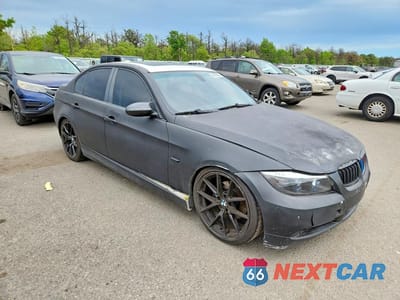 Czwarte zdjęcie samochodu z boku: 2008 BMW 328 I VIN:WBAVA37588NL44693 - miniatura