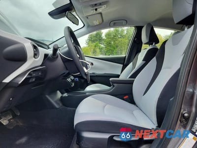 Zdjęcie 7 z 12 samochodu: 2017 TOYOTA PRIUS TWO VIN:JTDKBRFU6H3028378 - miniatura
