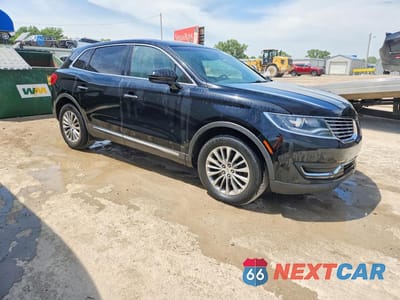 Czwarte zdjęcie samochodu z boku: 2017 LINCOLN MKX SELECT VIN:2LMPJ8KR1HBL22257 - miniatura