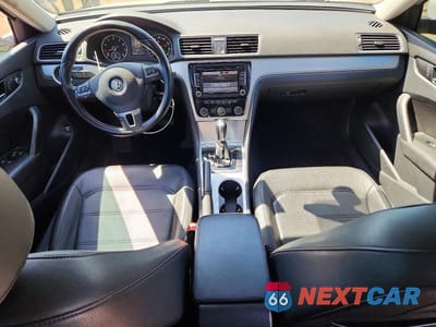 Zdjęcie 8 z 12 samochodu: 2013 VOLKSWAGEN PASSAT SE VIN:1VWBP7A32DC012352 - miniatura
