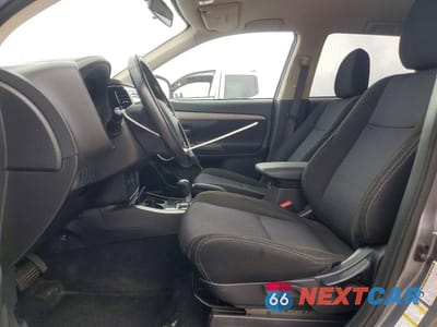 Zdjęcie 7 z 13 samochodu: 2017 MITSUBISHI OUTLANDER ES VIN:JA4AZ2A31HZ051720 - miniatura