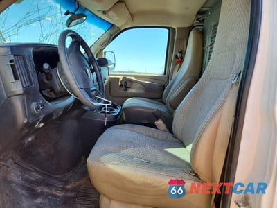 Zdjęcie 7 z 13 samochodu: 2014 CHEVROLET EXPRESS G2500 VIN:1GCWGFCA7E1200131 - miniatura