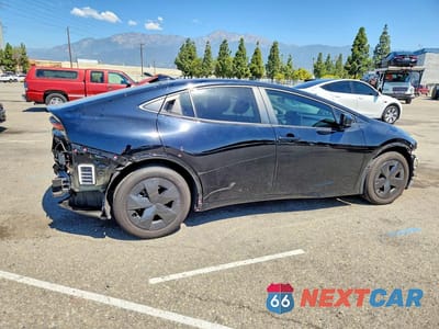 Trzecie zdjęcie samochodu z tyłu: 2024 TOYOTA PRIUS LE VIN:JTDACAAU1R3045303 - miniatura