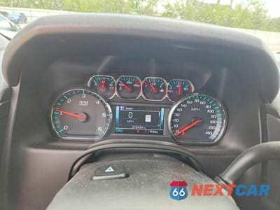 Zdjęcie 9 z 13 samochodu: 2018 CHEVROLET SUBURBAN K1500 PREMIER VIN:1GNSKJKC1JR151613 - miniatura