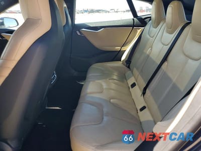 Zdjęcie 10 z 12 samochodu: 2015 TESLA MODEL S 85D VIN:5YJSA1H25FF084442 - miniatura