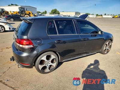 Trzecie zdjęcie samochodu z tyłu: 2012 VOLKSWAGEN GTI VIN:WVWHV7AJ3CW101376 - miniatura