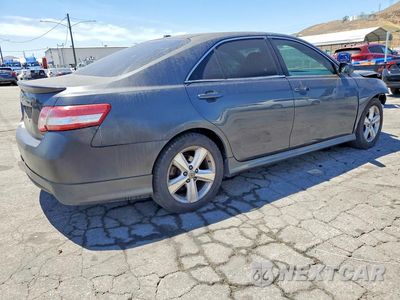 Trzecie zdjęcie samochodu z tyłu: 2010 TOYOTA CAMRY SE V6 VIN:4T1BK3EK1AU106008 - miniatura