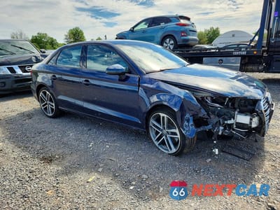 Czwarte zdjęcie samochodu z boku: 2018 AUDI A3 PREMIUM VIN:WAUB8GFF3J1028678 - miniatura