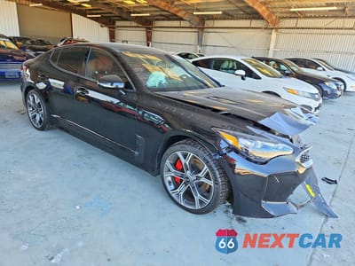 Czwarte zdjęcie samochodu z boku: 2019 KIA STINGER GT1 VIN:KNAE45LC6K6062819 - miniatura