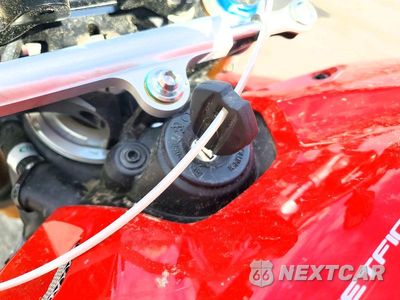 Zdjęcie 8 z 9 samochodu: 2021 DUCATI STREETFIGHTER V4 VIN:ZDMFAKNWXMB006709 - miniatura