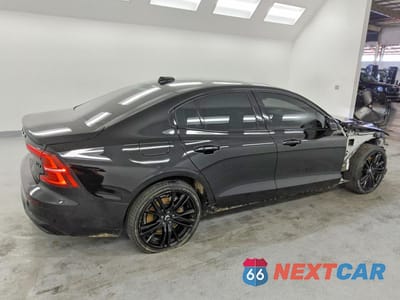 Trzecie zdjęcie samochodu z tyłu: 2025 VOLVO S60 ULTRA VIN:7JRH60FD5SG369184 - miniatura