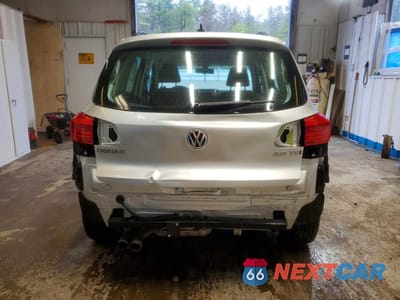 Zdjęcie 6 z 14 samochodu: 2017 VOLKSWAGEN TIGUAN S VIN:WVGBV7AX7HW502023 - miniatura