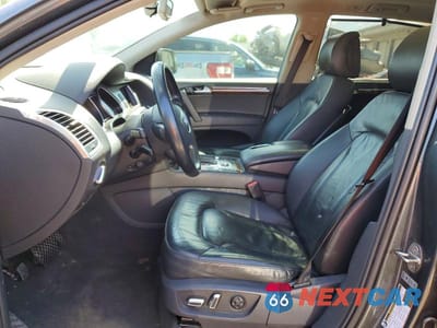 Zdjęcie 7 z 13 samochodu: 2015 AUDI Q7 PREMIUM PLUS VIN:WA1LGAFE2FD015791 - miniatura