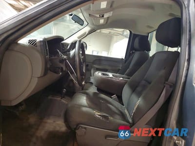Zdjęcie 7 z 12 samochodu: 2011 CHEVROLET SILVERADO K1500 VIN:1GCNKPEX4BZ236504 - miniatura