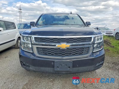 Piąte zdjęcie samochodu w środku: 2018 CHEVROLET SUBURBAN K1500 LT VIN:1GNSKHKC5JR334716 - miniatura