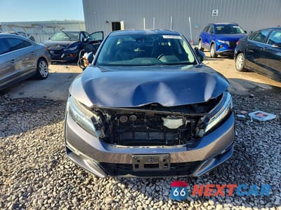 Piąte zdjęcie samochodu w środku: 2018 HONDA CLARITY TOURING VIN:JHMZC5F33JC016253 - miniatura