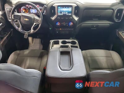 Zdjęcie 8 z 13 samochodu: 2021 CHEVROLET SILVERADO K1500 LT VIN:1GCUYDED2MZ150416 - miniatura