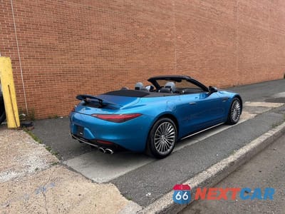 Czwarte zdjęcie samochodu z boku: 2023 MERCEDES-BENZ SL 43 AMG VIN:W1KVK5AB8PF017364 - miniatura