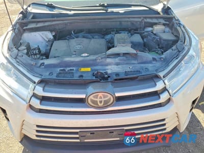 Zdjęcie 12 z 13 samochodu: 2018 TOYOTA HIGHLANDER XLE VIN:5TDJZRFH3JS532451 - miniatura