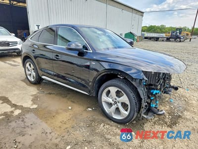 Czwarte zdjęcie samochodu z boku: 2023 AUDI Q5 SPORTBACK PRM PLS 45 VIN:WA15AAFY1P2094307 - miniatura
