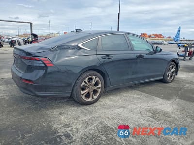 Trzecie zdjęcie samochodu z tyłu: 2023 HONDA ACCORD LX VIN:1HGCY1F25PA033781 - miniatura
