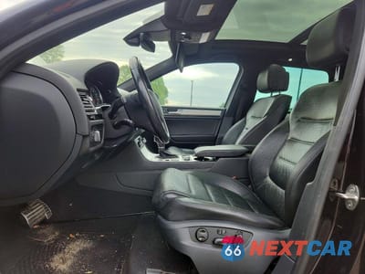 Zdjęcie 7 z 13 samochodu: 2017 VOLKSWAGEN TOUAREG WOLFSBURG VIN:WVGRF7BP9HD000586 - miniatura