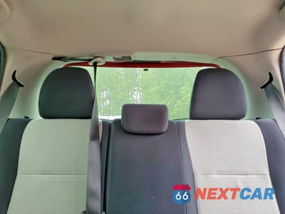 Zdjęcie 10 z 13 samochodu: 2012 TOYOTA YARIS 5-DOOR LE VIN:JTDKTUD33CD541956 - miniatura