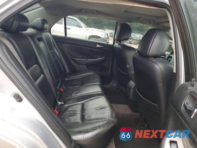 Zdjęcie 10 z 13 samochodu: 2004 HONDA ACCORD EX VIN:1HGCM56834A004573 - miniatura