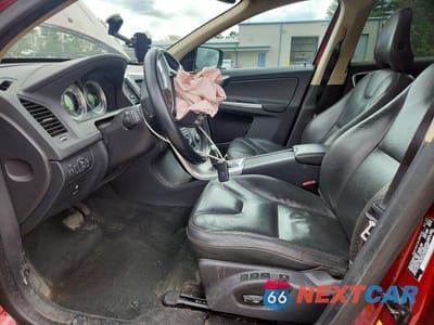 Zdjęcie 7 z 13 samochodu: 2013 VOLVO XC60 T6 VIN:YV4902DZ2D2464135 - miniatura