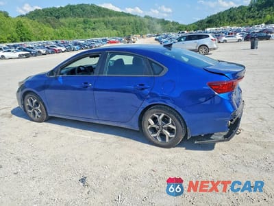 Drugie zdjęcie samochodu z przodu: 2021 KIA FORTE LXS VIN:3KPF24AD4ME376212 - miniatura