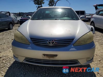 Piąte zdjęcie samochodu w środku: 2006 TOYOTA CAMRY XLE VIN:4T1BE30K26U719714 - miniatura