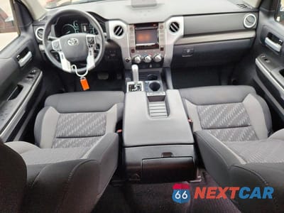 Zdjęcie 8 z 13 samochodu: 2018 TOYOTA TUNDRA SR5 VIN:5TFUY5F17JX727281 - miniatura