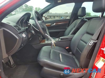 Zdjęcie 7 z 12 samochodu: 2010 MERCEDES-BENZ C 300 4MATIC VIN:WDDGF8BB0AR129532 - miniatura